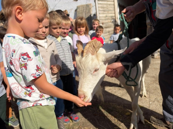 Az állatok világnapja alkalmából tett tanyalátogatás