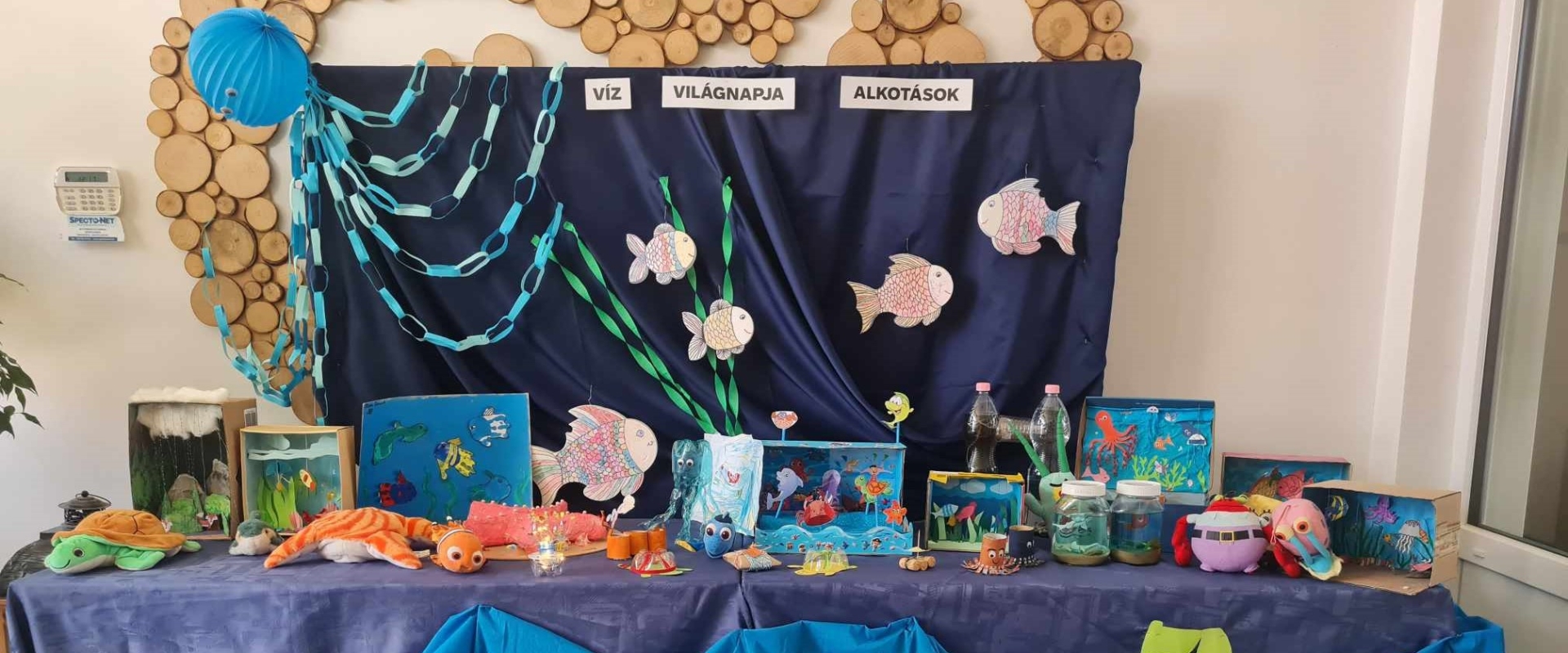 Slide: A víz világnapja 2025